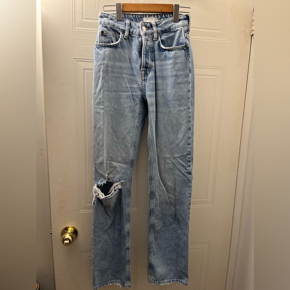 H&M High Rise Straight leg Distress ripped Blue Jeans